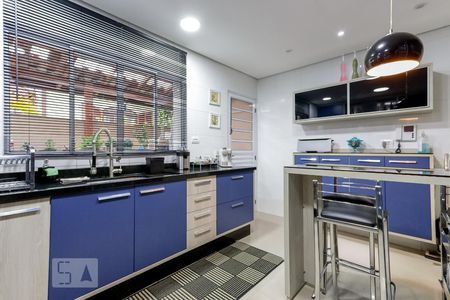 Casa à venda com 240m², 3 quartos e 3 vagasCozinha