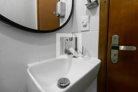 Apartamento à venda com 28m², 2 quartos e sem vaga Apartamento à venda com 28m², 2 quartos e sem vagaBanheiro