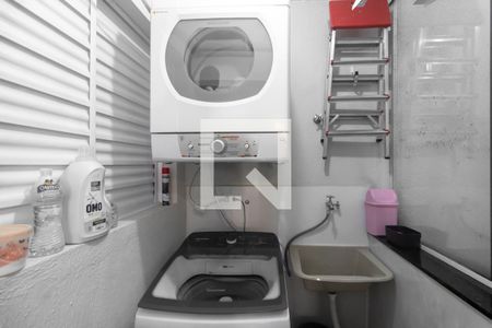 Apartamento à venda com 28m², 2 quartos e sem vaga Apartamento à venda com 28m², 2 quartos e sem vagaÁrea de Serviço