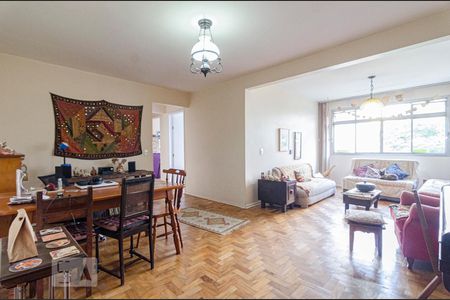 Apartamento à venda com 133m², 4 quartos e 1 vagaSala