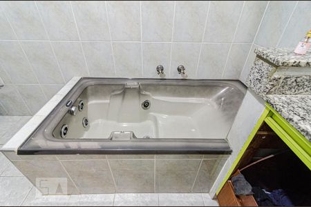 Apartamento à venda com 133m², 4 quartos e 1 vagaBanheiro da Suíte