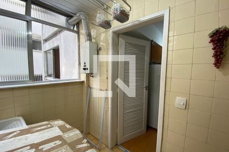 Apartamento à venda com 70m², 2 quartos e 1 vagaÁrea de Serviço