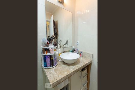 Apartamento para alugar com 75m², 2 quartos e sem vagaBanheiro - Torneira