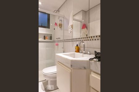 Apartamento à venda com 170m², 4 quartos e 3 vagas Apartamento à venda com 170m², 4 quartos e 3 vagasBanheiro Social