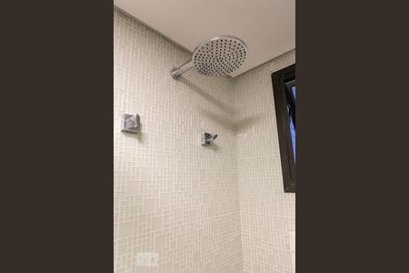 Apartamento à venda com 170m², 4 quartos e 3 vagas Apartamento à venda com 170m², 4 quartos e 3 vagasBanheiro da Suíte 1