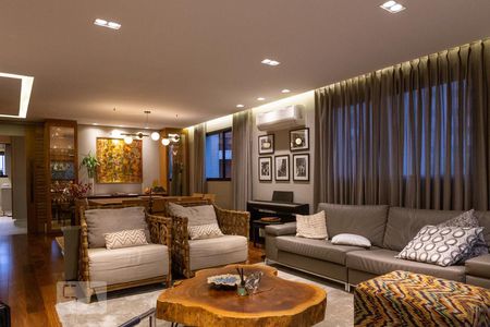 Apartamento à venda com 170m², 4 quartos e 3 vagas Apartamento à venda com 170m², 4 quartos e 3 vagasSala