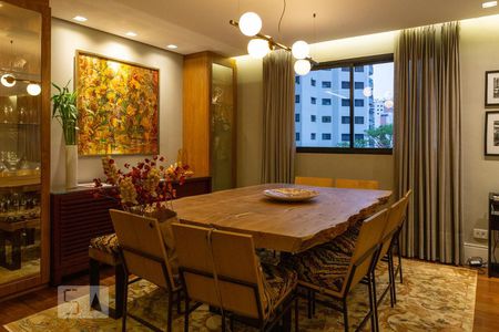 Apartamento à venda com 170m², 4 quartos e 3 vagas Apartamento à venda com 170m², 4 quartos e 3 vagasSala