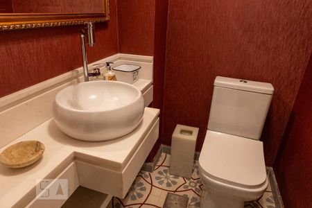 Apartamento à venda com 170m², 4 quartos e 3 vagas Apartamento à venda com 170m², 4 quartos e 3 vagasLavabo