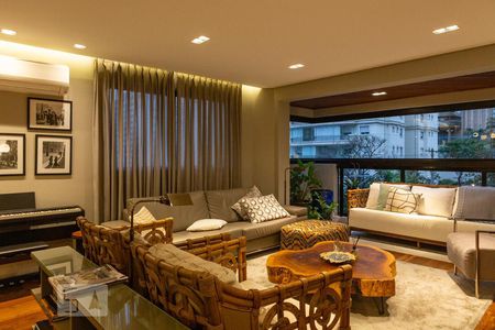 Apartamento à venda com 170m², 4 quartos e 3 vagas Apartamento à venda com 170m², 4 quartos e 3 vagasSala