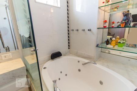 Banheiro da Suíte 1 de apartamento à venda com 2 quartos, 135m² em Santo Agostinho, Belo Horizonte