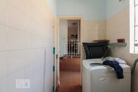 Casa à venda com 231m², 3 quartos e 1 vagaÁrea de serviço