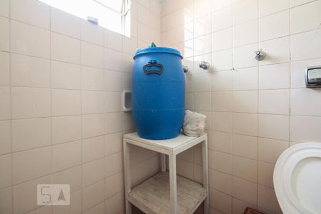 Casa à venda com 231m², 3 quartos e 1 vagaBanheiro de serviço