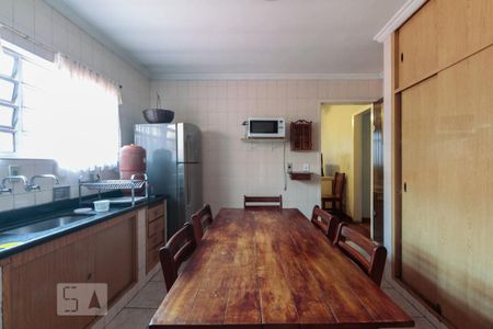 Casa à venda com 231m², 3 quartos e 1 vagaCozinha