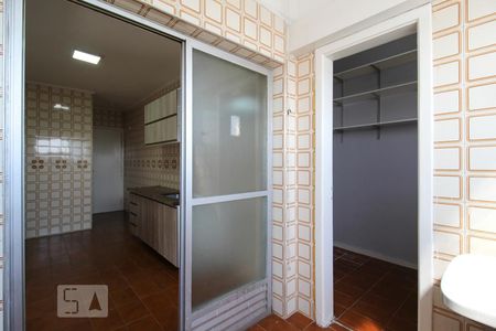 Apartamento à venda com 118m², 3 quartos e 3 vagas Apartamento à venda com 118m², 3 quartos e 3 vagasÁrea de Serviço
