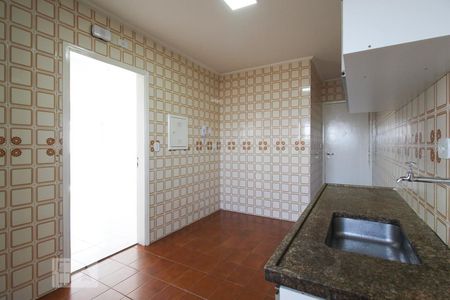 Apartamento à venda com 118m², 3 quartos e 3 vagas Apartamento à venda com 118m², 3 quartos e 3 vagasCozinha