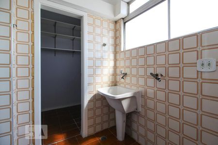 Apartamento à venda com 118m², 3 quartos e 3 vagas Apartamento à venda com 118m², 3 quartos e 3 vagasÁrea de Serviço