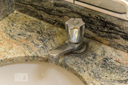 Banheiro - Torneira de apartamento para alugar com 3 quartos, 60m² em Parque Imperial, São Paulo