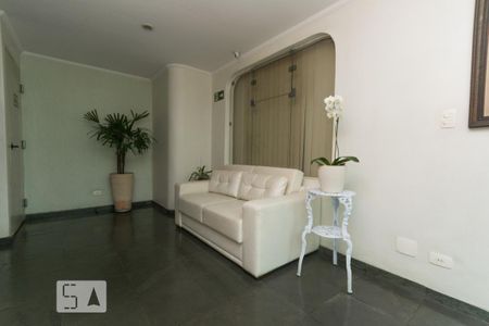 Hall social de apartamento para alugar com 3 quartos, 60m² em Parque Imperial, São Paulo