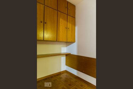 Quarto de apartamento para alugar com 3 quartos, 60m² em Parque Imperial, São Paulo