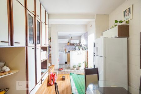 Casa à venda com 300m², 6 quartos e 3 vagasCopa