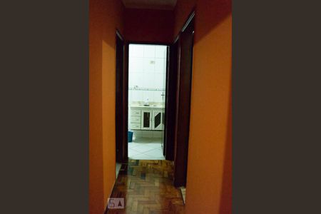 Corredor de casa à venda com 3 quartos, 150m² em Ferrazópolis, São Bernardo do Campo