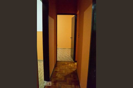 Corredor de casa à venda com 3 quartos, 150m² em Ferrazópolis, São Bernardo do Campo