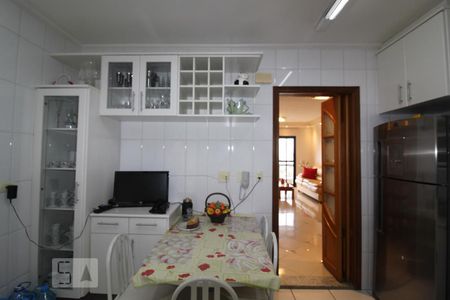 Apartamento à venda com 120m², 3 quartos e 3 vagasCozinha