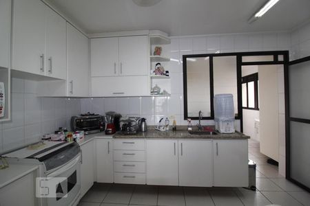 Apartamento à venda com 120m², 3 quartos e 3 vagasCozinha