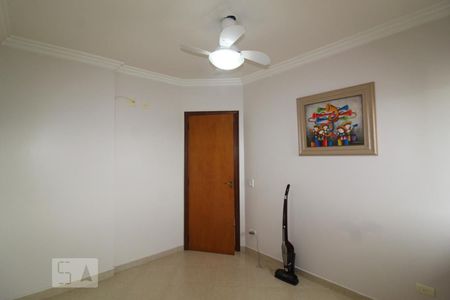 Apartamento à venda com 120m², 3 quartos e 3 vagasQuarto 3