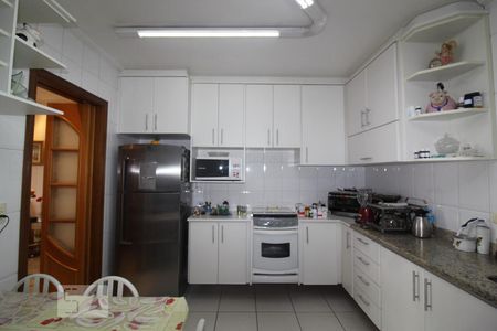 Apartamento à venda com 120m², 3 quartos e 3 vagasCozinha