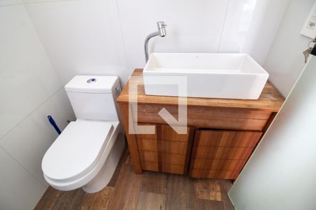 Casa à venda com 170m², 3 quartos e 1 vaga Casa à venda com 170m², 3 quartos e 1 vagaBanheiro 1