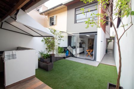 Casa à venda com 170m², 3 quartos e 1 vaga Casa à venda com 170m², 3 quartos e 1 vagaQuintal