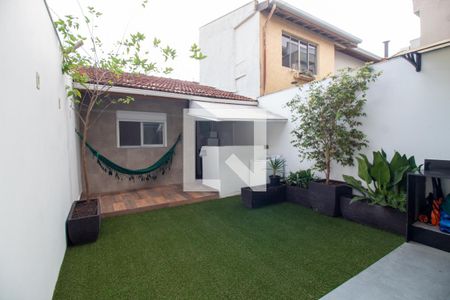 Casa à venda com 170m², 3 quartos e 1 vaga Casa à venda com 170m², 3 quartos e 1 vagaQuintal
