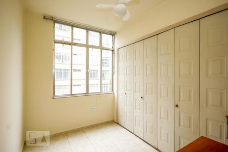 Quarto 1 de apartamento para alugar com 1 quarto, 45m² em Copacabana, Rio de Janeiro