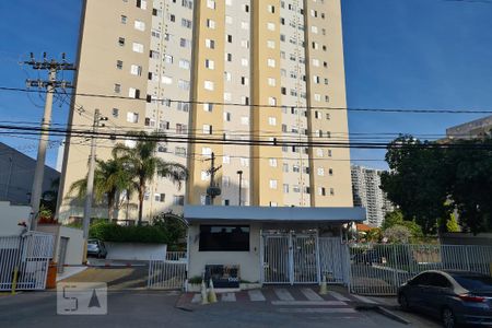 Apartamento para alugar com 49m², 2 quartos e 1 vaga Apartamento para alugar com 49m², 2 quartos e 1 vagaFachada