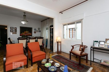 Apartamento para alugar com 3 quartos, 126m² em Cerqueira César, São Paulo