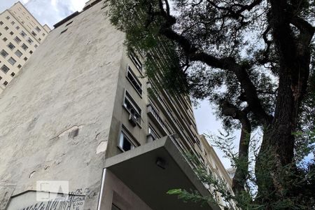 Apartamento à venda com 33m², 1 quarto e sem vaga Apartamento à venda com 33m², 1 quarto e sem vagaFachada