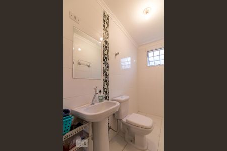 Casa à venda com 198m², 3 quartos e 2 vagasBanheiro quarto 2 suíte