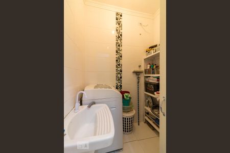 Casa à venda com 198m², 3 quartos e 2 vagasBanheiro quarto 3 suíte