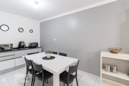 Casa à venda com 198m², 3 quartos e 2 vagasCopa