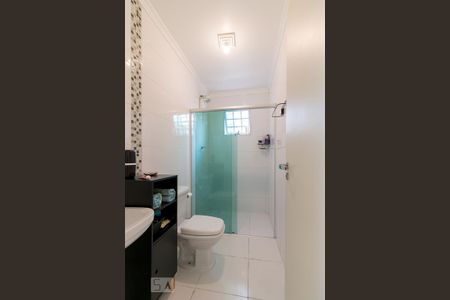 Casa à venda com 198m², 3 quartos e 2 vagasBanheiro social