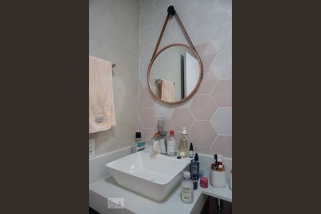 Apartamento à venda com 120m², 2 quartos e 2 vagasBanheiro da Suíte 1