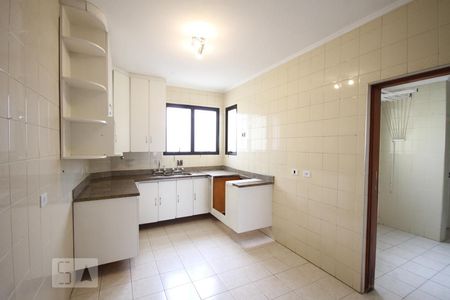 Apartamento à venda com 150m², 3 quartos e 2 vagasCozinha