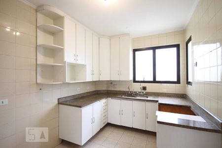 Apartamento à venda com 150m², 3 quartos e 2 vagasCozinha