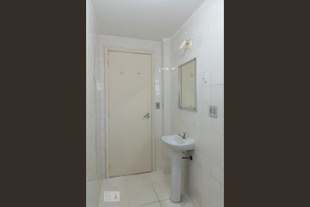 Apartamento à venda com 52m², 2 quartos e sem vaga Apartamento à venda com 52m², 2 quartos e sem vagaBanheiro