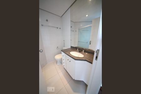 Apartamento para alugar com 85m², 3 quartos e 2 vagasBanheiro 