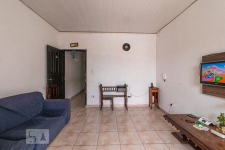 Casa à venda com 140m², 3 quartos e 6 vagasSala