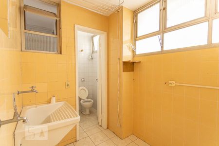 Apartamento à venda com 132m², 3 quartos e 1 vagaÁrea de Serviço