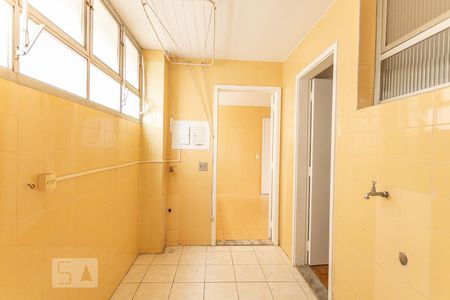Apartamento à venda com 132m², 3 quartos e 1 vagaÁrea de Serviço