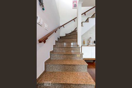 Escadas Quartos de casa à venda com 3 quartos, 250m² em Parque Vitória, São Paulo